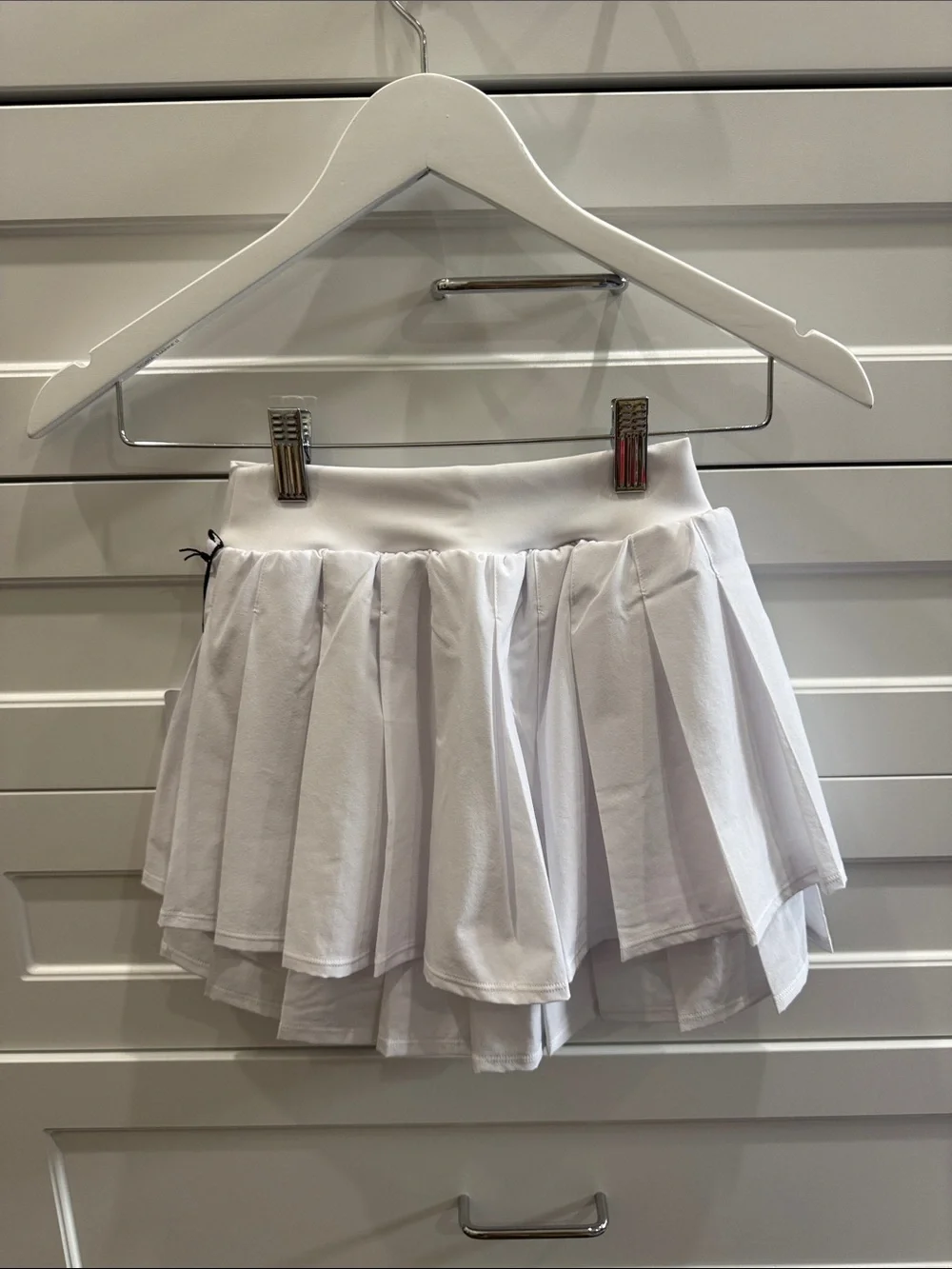 ALO Yoga White Pleated Active Skirt